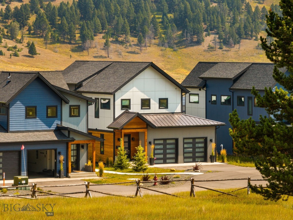 200 Misty Mountain Court — photo