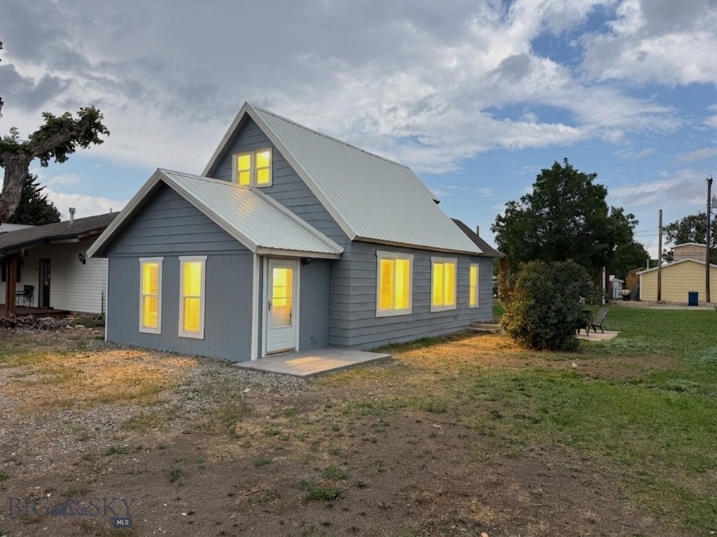 207 Harris — photo
