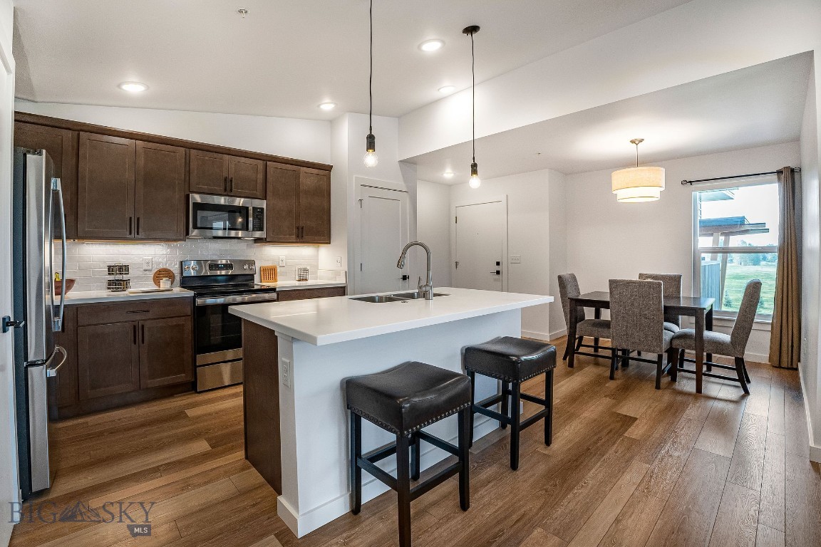 2440 Tschache Lane 302 — photo
