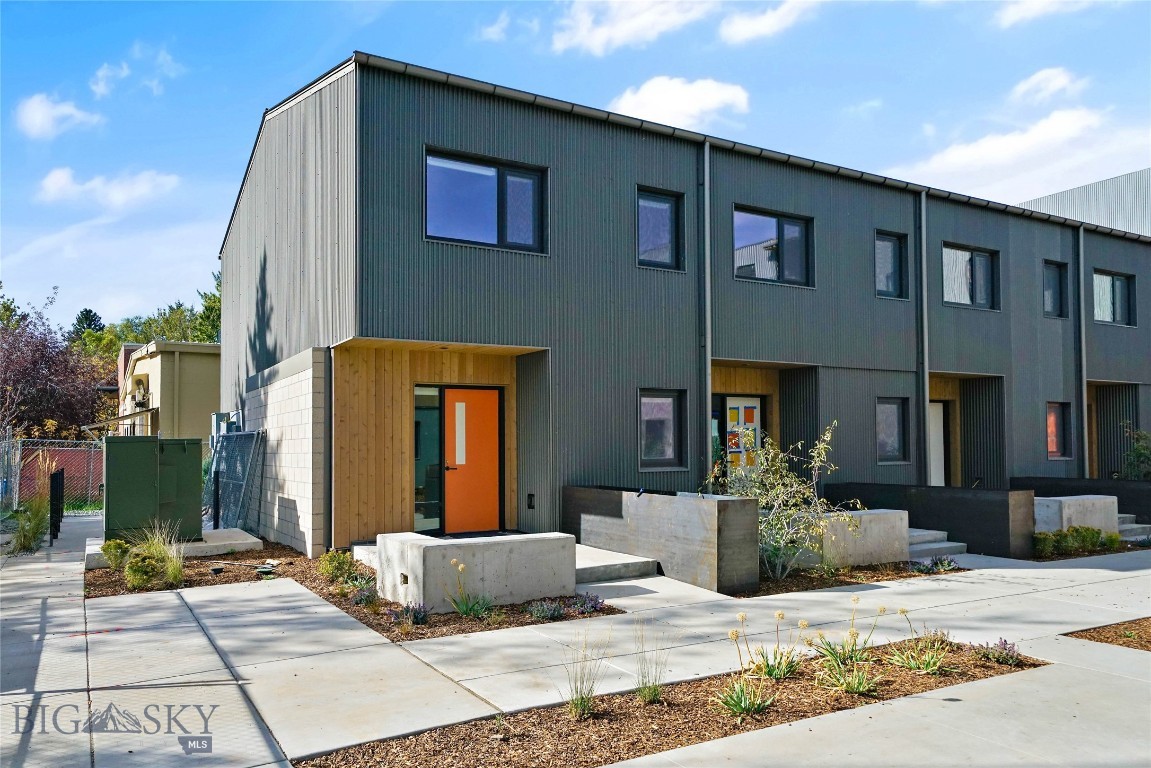 545 E Aspen Street Unit E — photo
