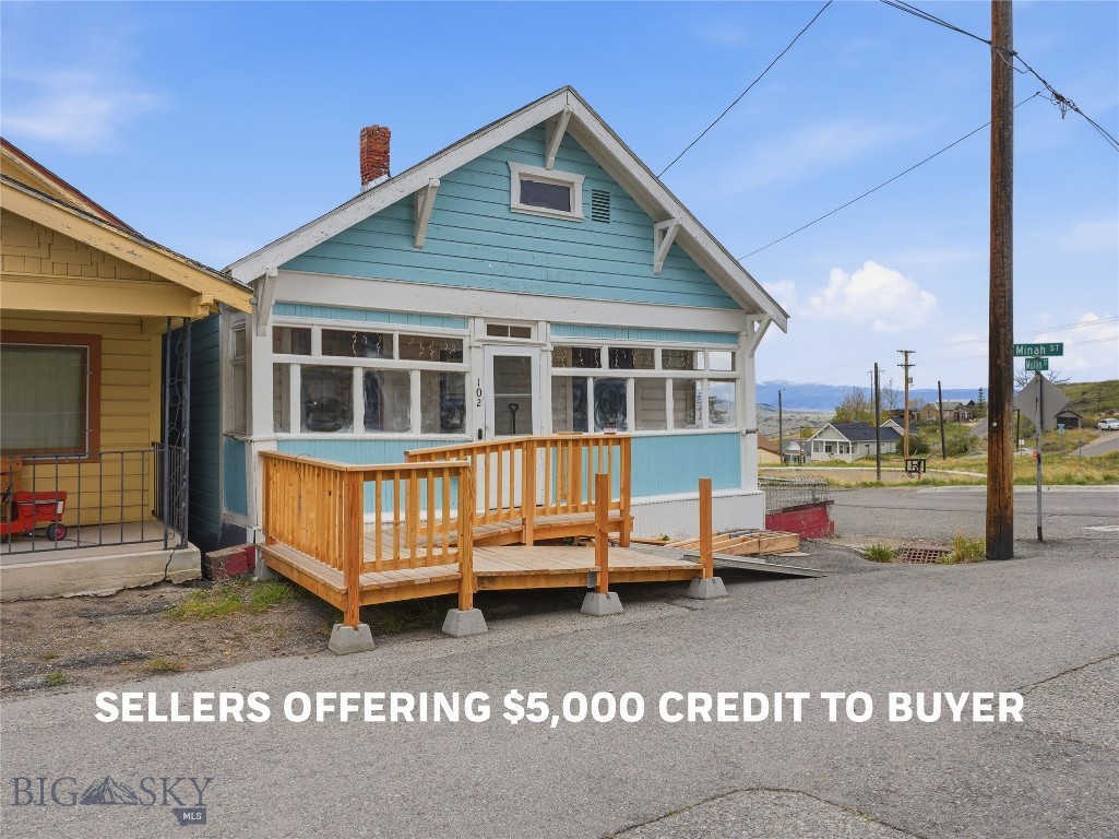 102 Mullin Street — photo