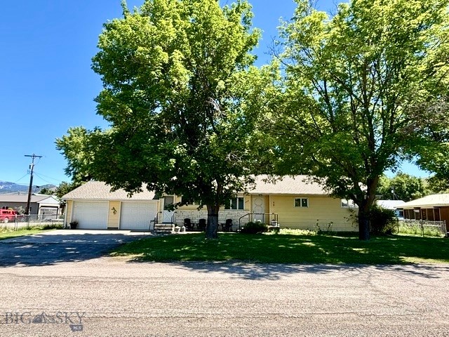 206 Stanton Street — photo