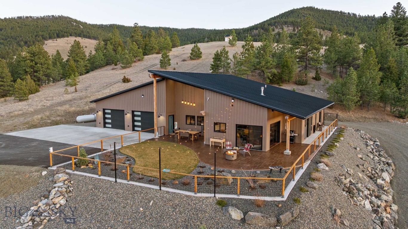 Home in Helena, MT 59601 — photo 2
