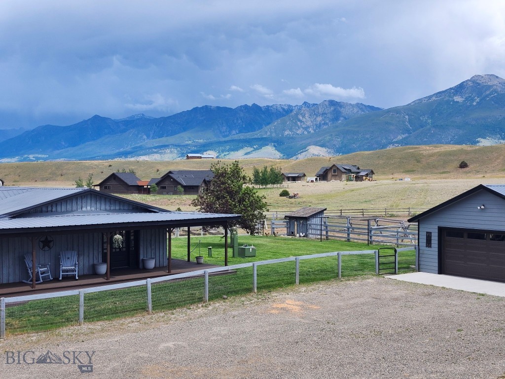 56 Yellowstone Trail — photo