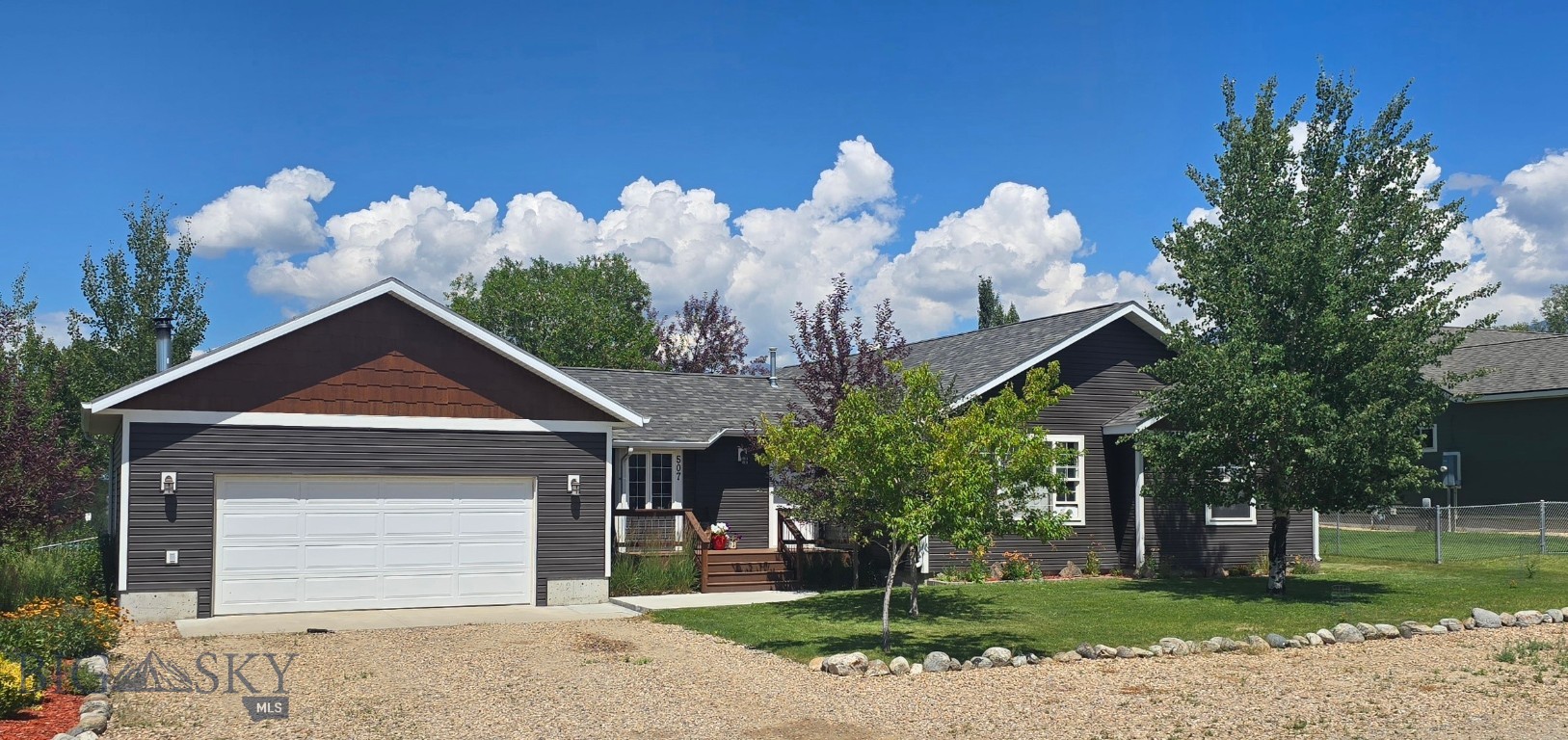 507 Centennial Drive — photo