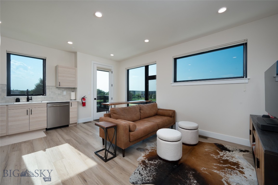 2352 Vaquero Parkway 205 — photo
