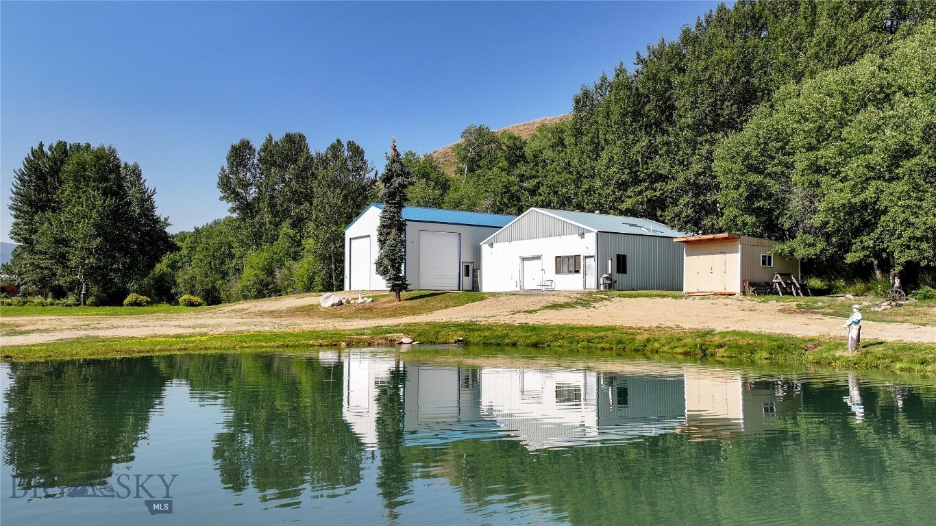 7209 US Highway 212 — photo