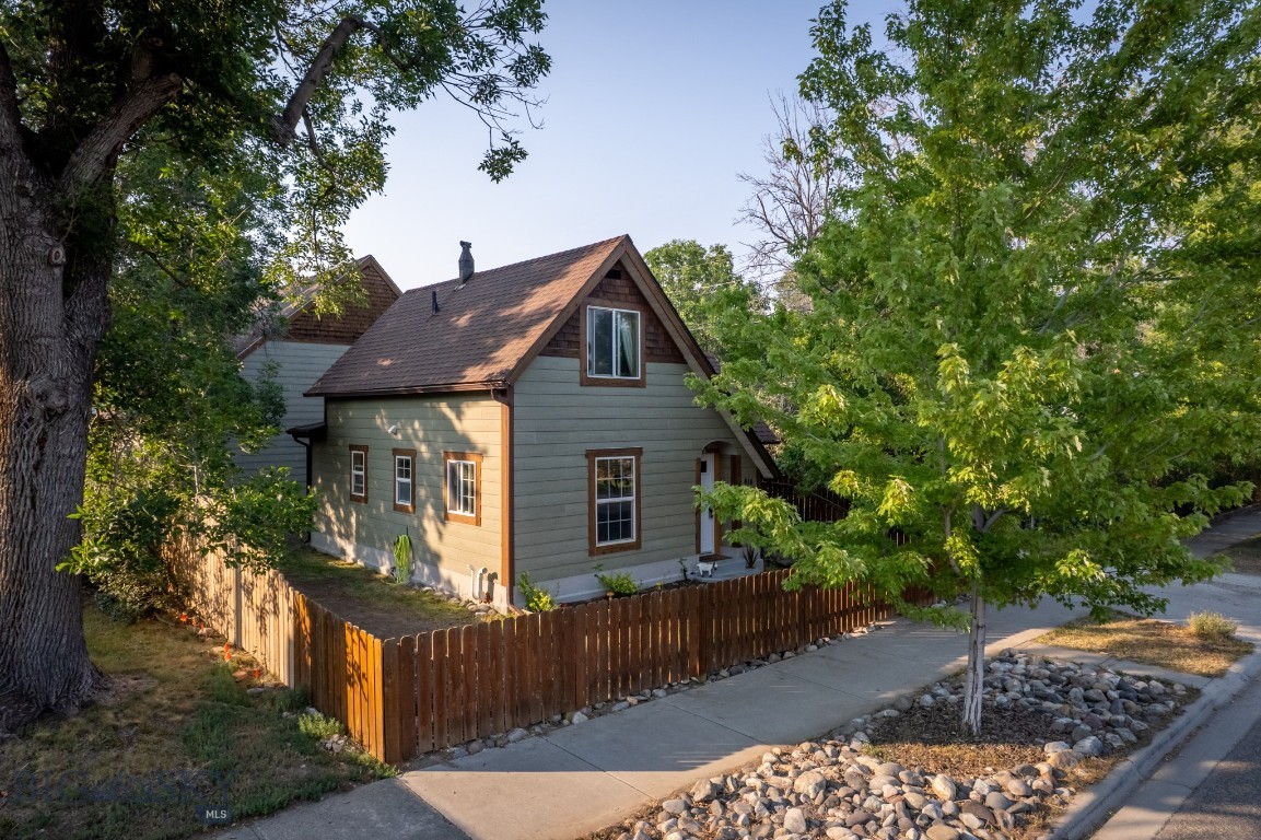 414 W Chinook Street — photo