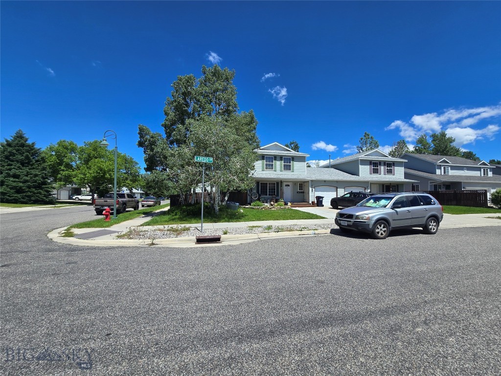 3607 Laredo — photo