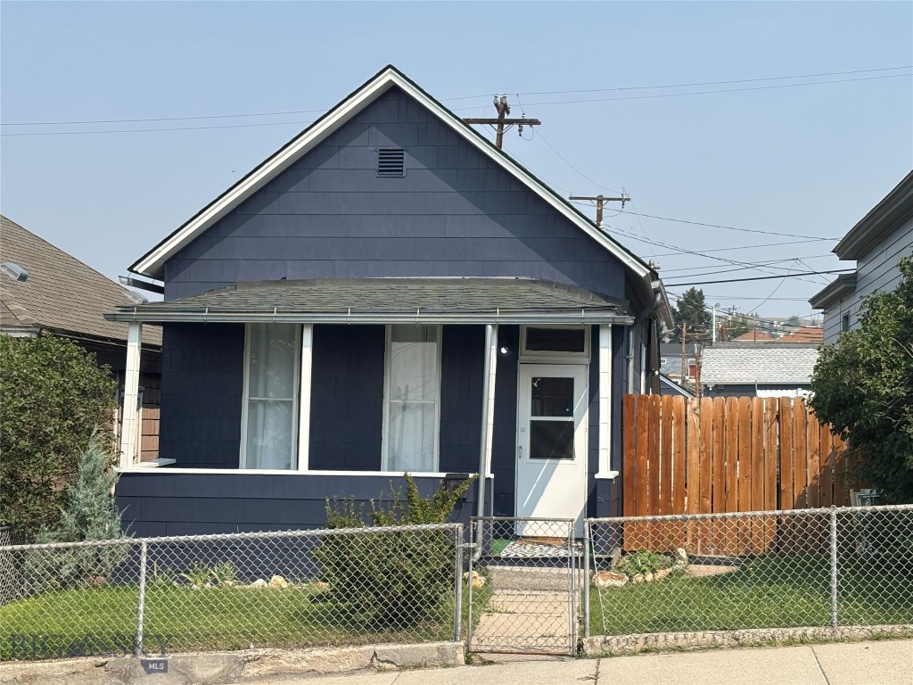 511 W Quartz Street — photo