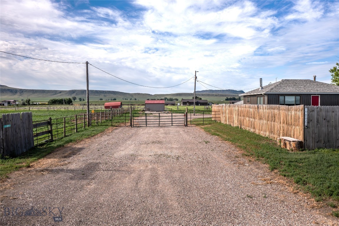 12854 Mt Highway 200 — photo