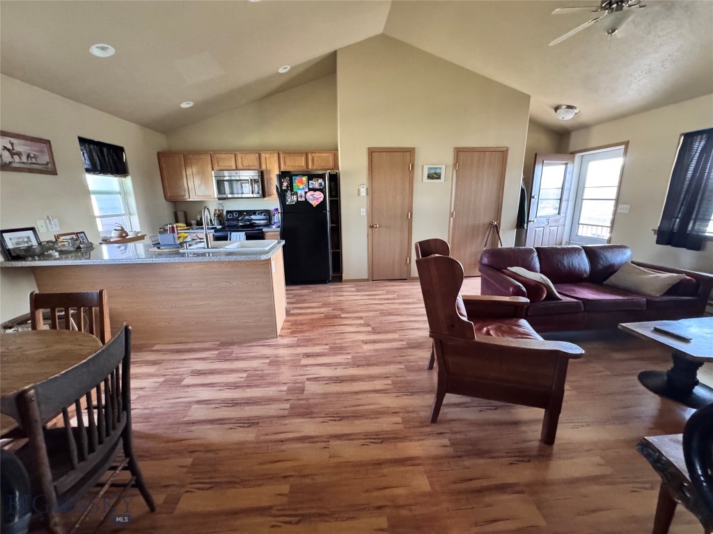 904 Jeanette Place 3 — photo