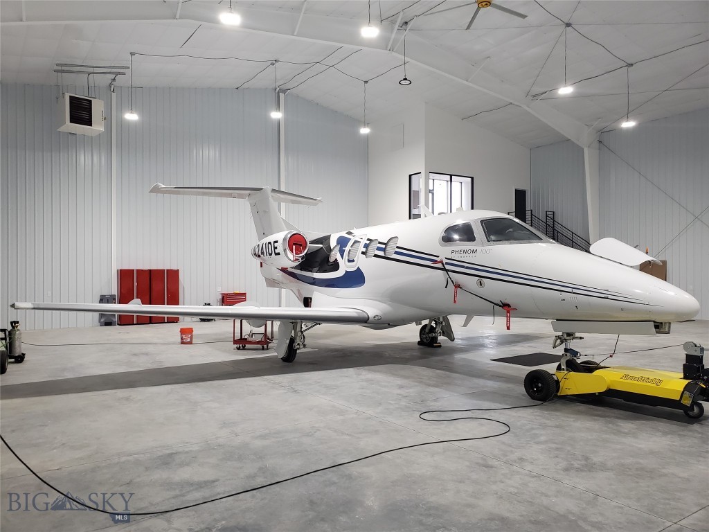 850 Gallatin Field Road Hanger Sy1 — photo