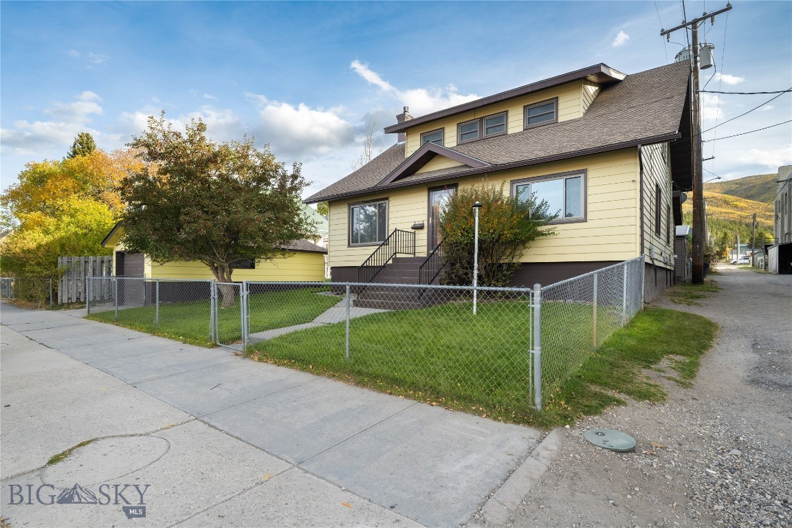 109 W 6th — photo