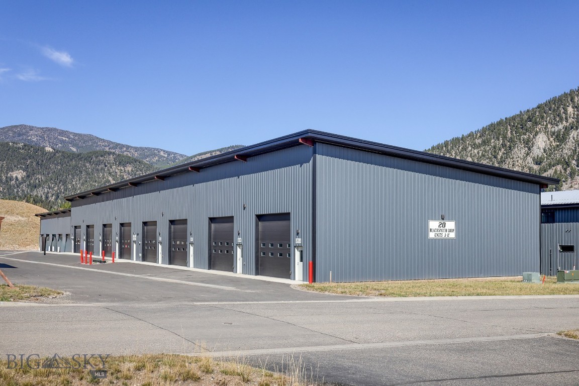 20A Blacksmith Loop, Gallatin Gateway, MT 59730 — photo 2