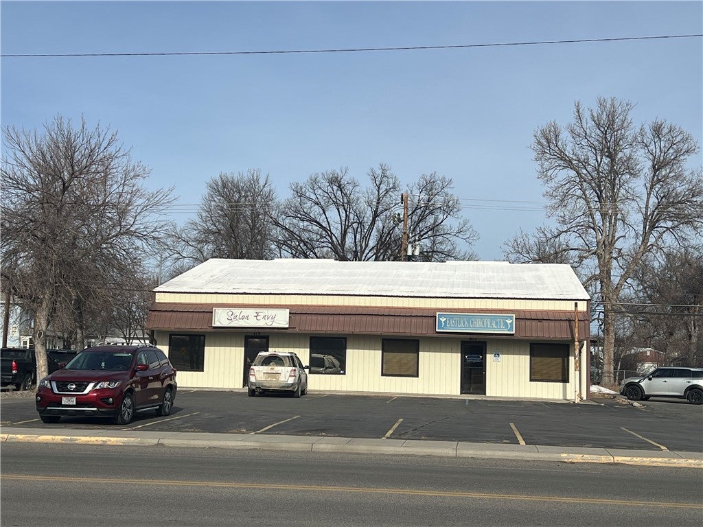 419 W Main — photo