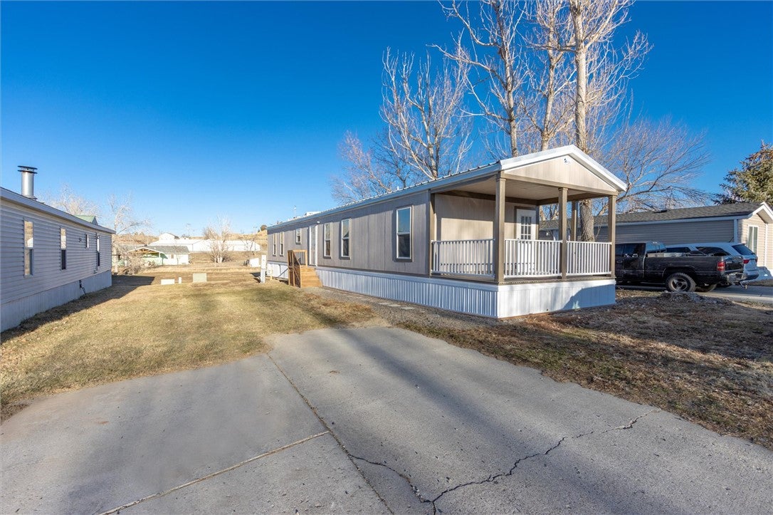 2224 Highway 87 E #99 — photo