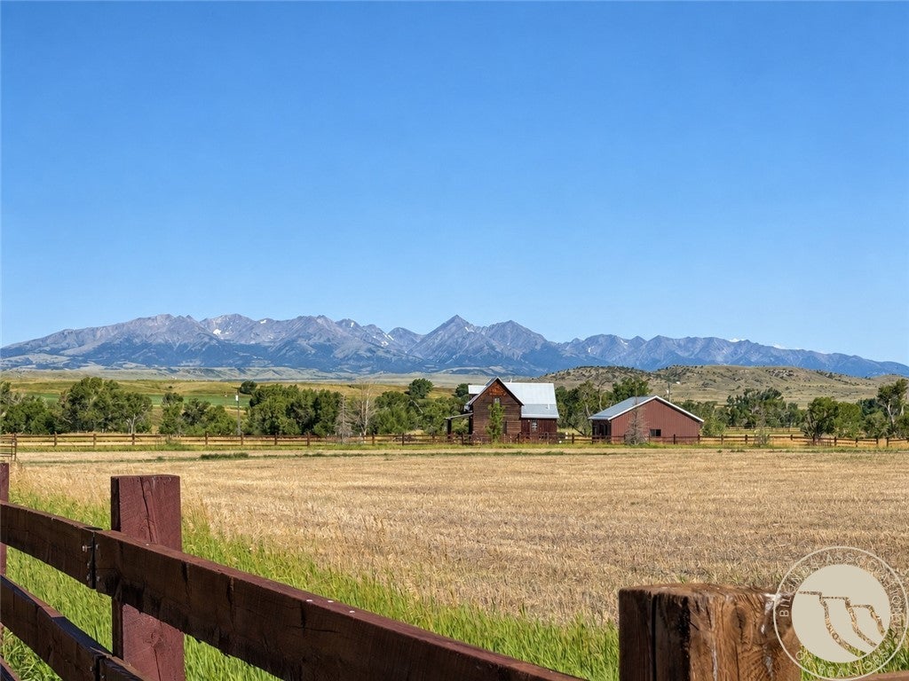 185 Howie Road, Big Timber, MT 59011 — photo 2
