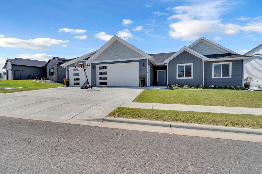 2202 Greenbriar Road — photo