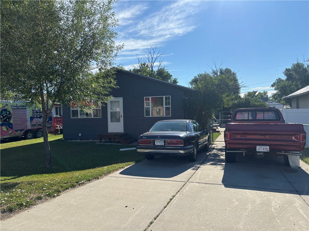 1011 N Crawford Avenue — photo
