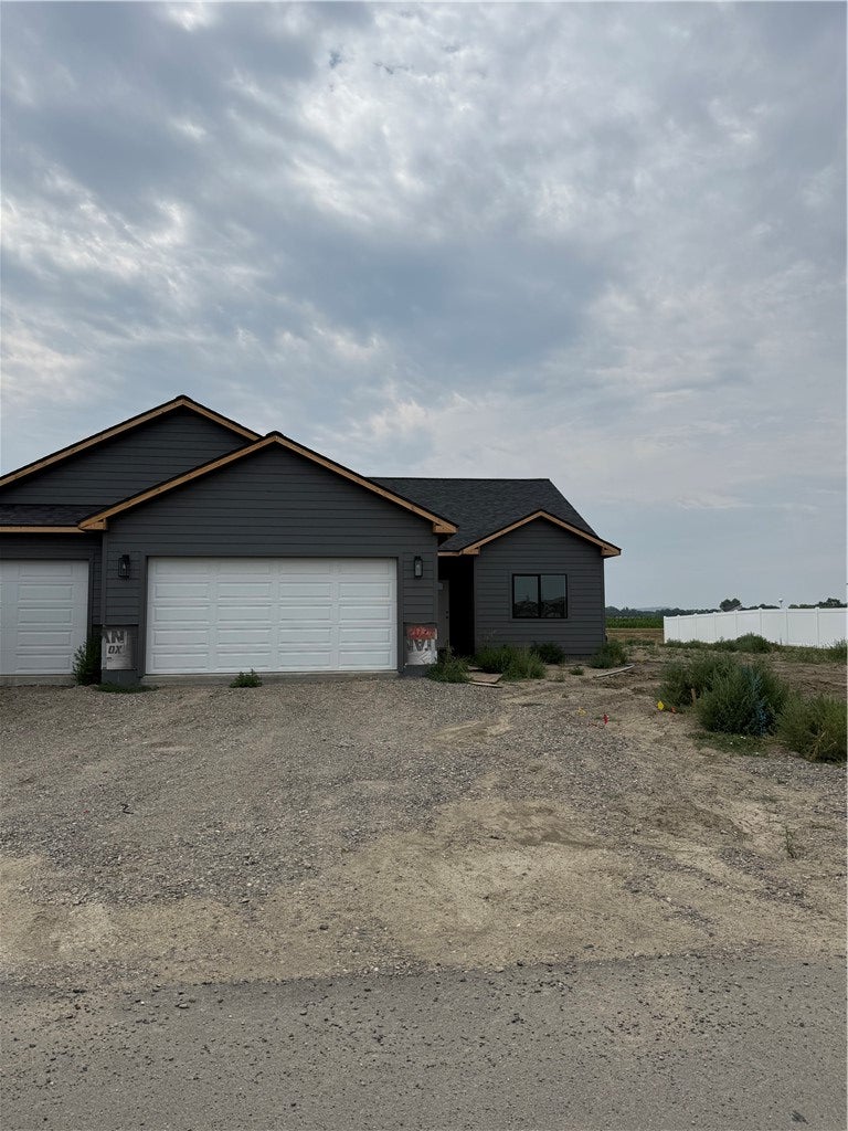 2024 River Bend Road — photo
