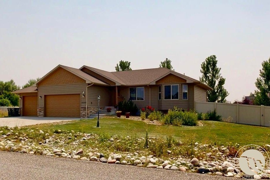 6990 Lakeshore Drive — photo