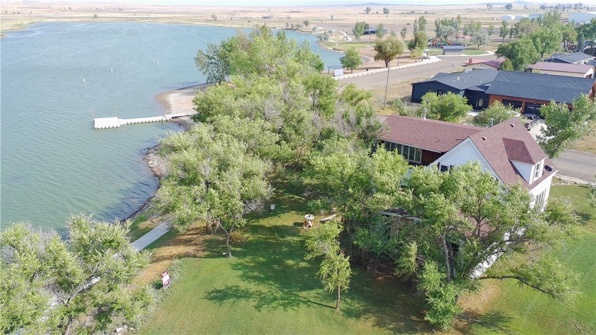 225 E Fallon Avenue, Baker, MT 59313 — photo 2