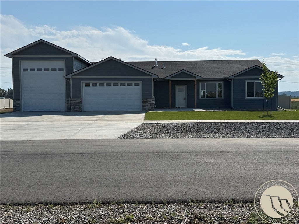 2529 Whisper Wind Way — photo