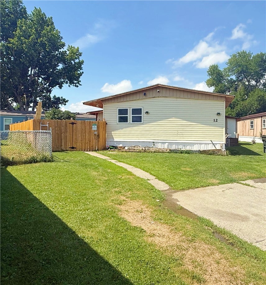 12 Golden Butte Drive — photo