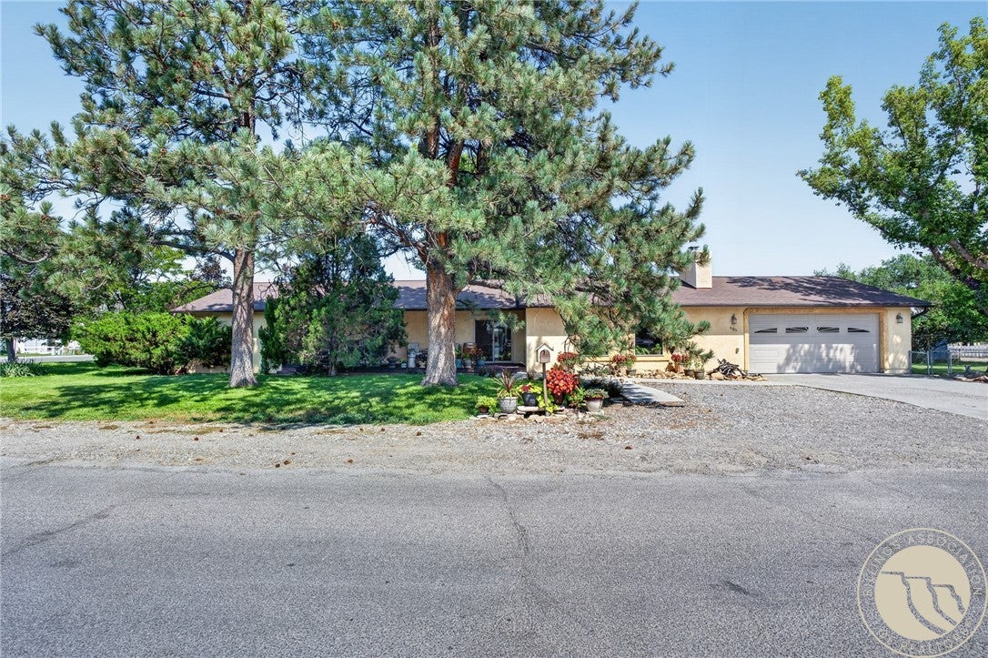 405 Crow Lane — photo