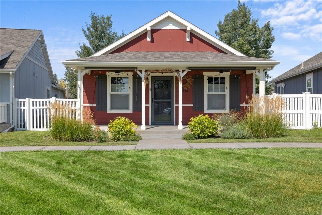 5343 Golden Hollow Road — photo