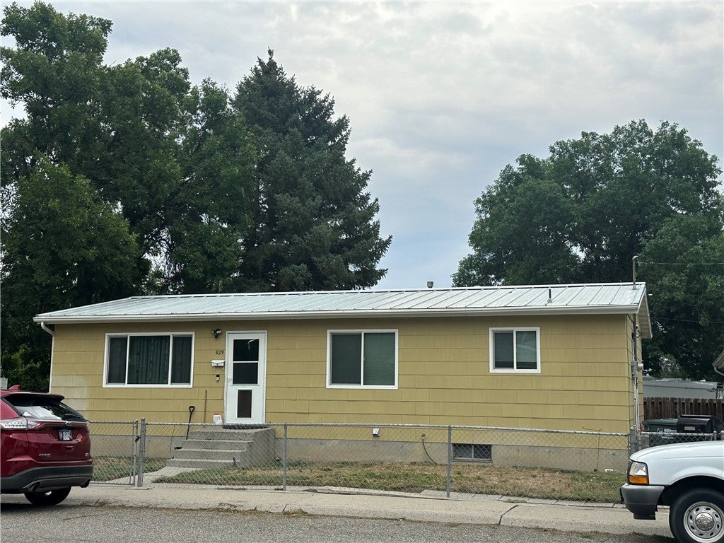 629 Stephens Lane — photo