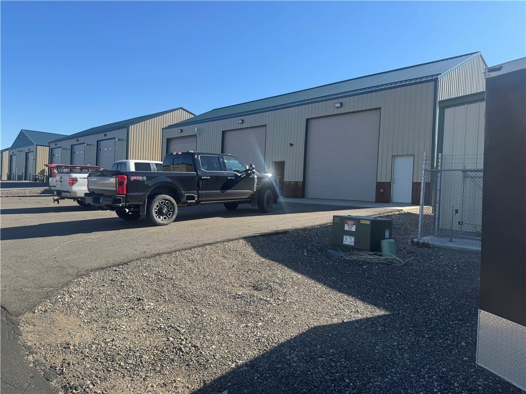 948 W Toy Storage Street — photo