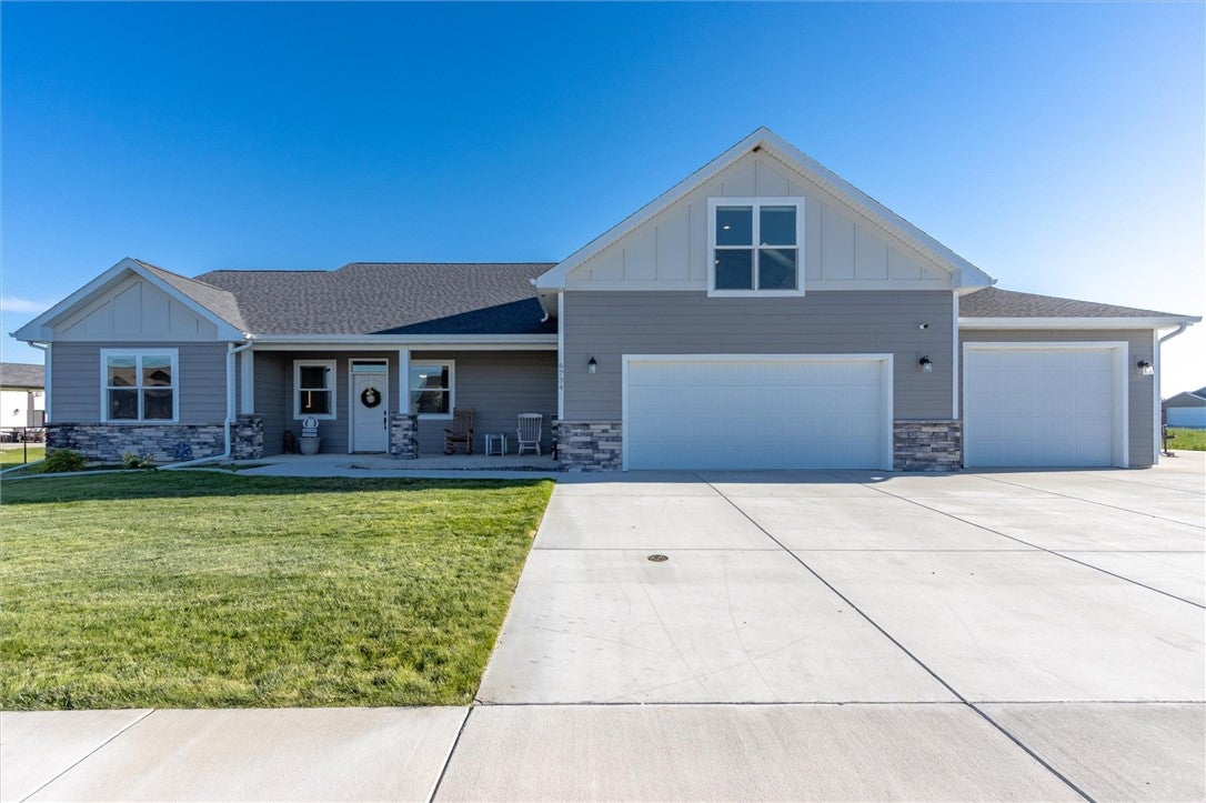 6734 Skycrest Drive — photo