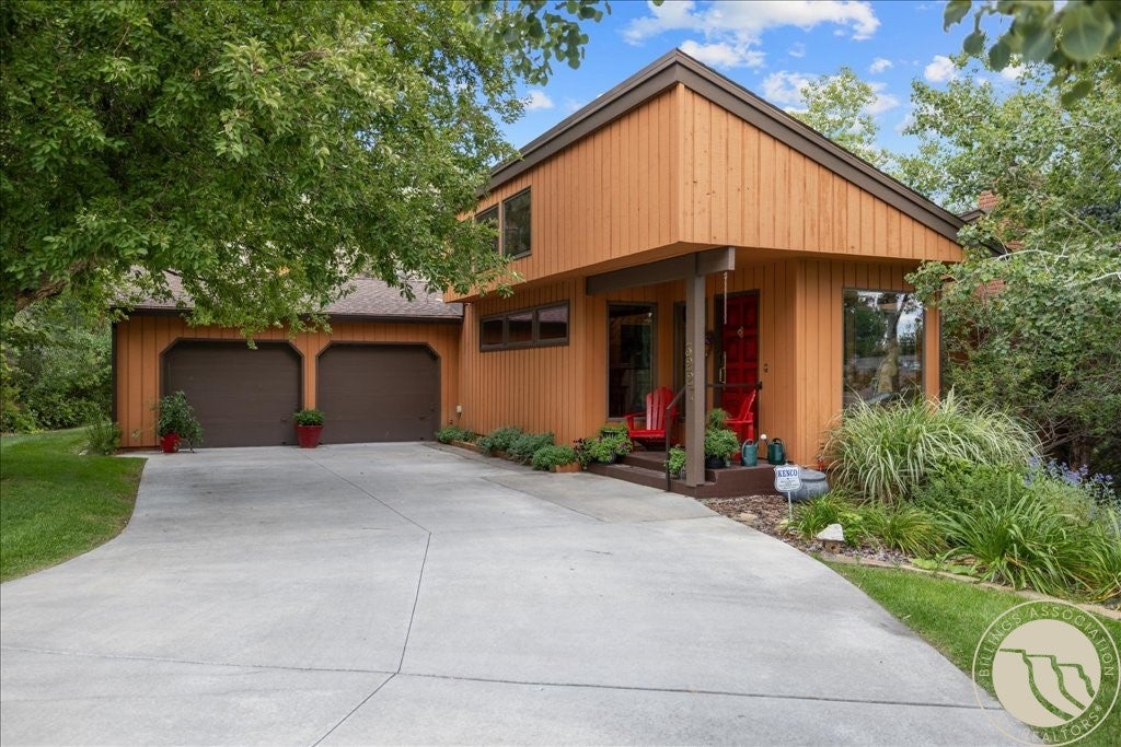3227 Country Club Circle — photo