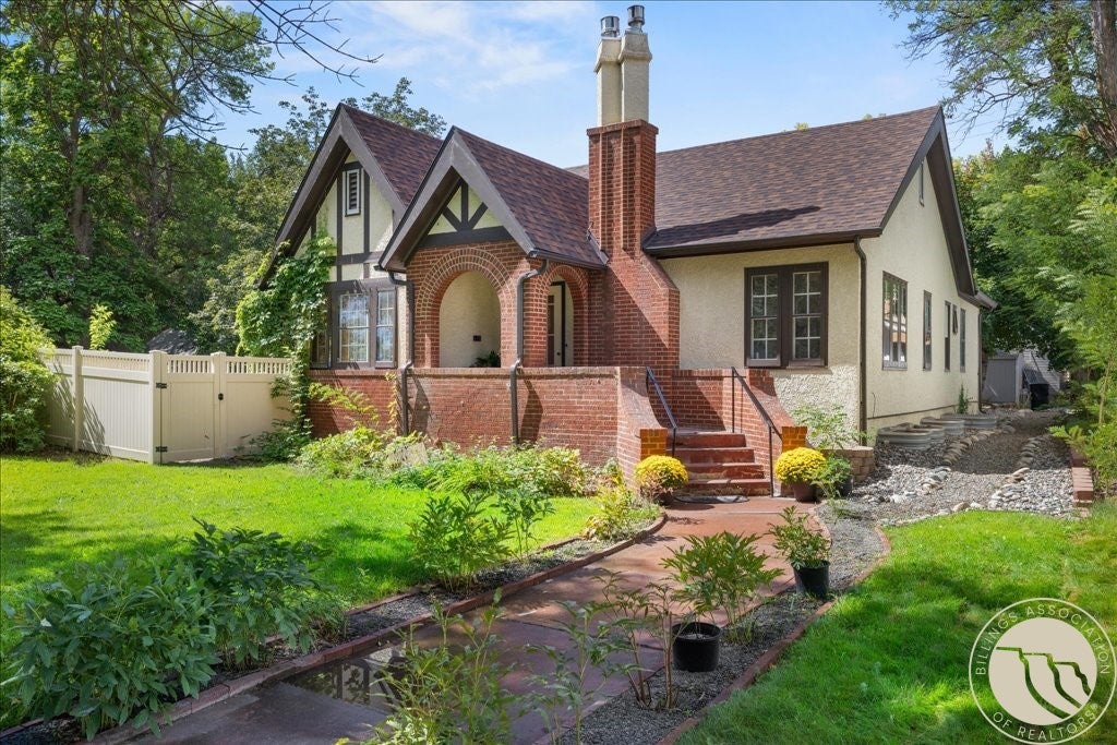 2328 Elm Street — photo