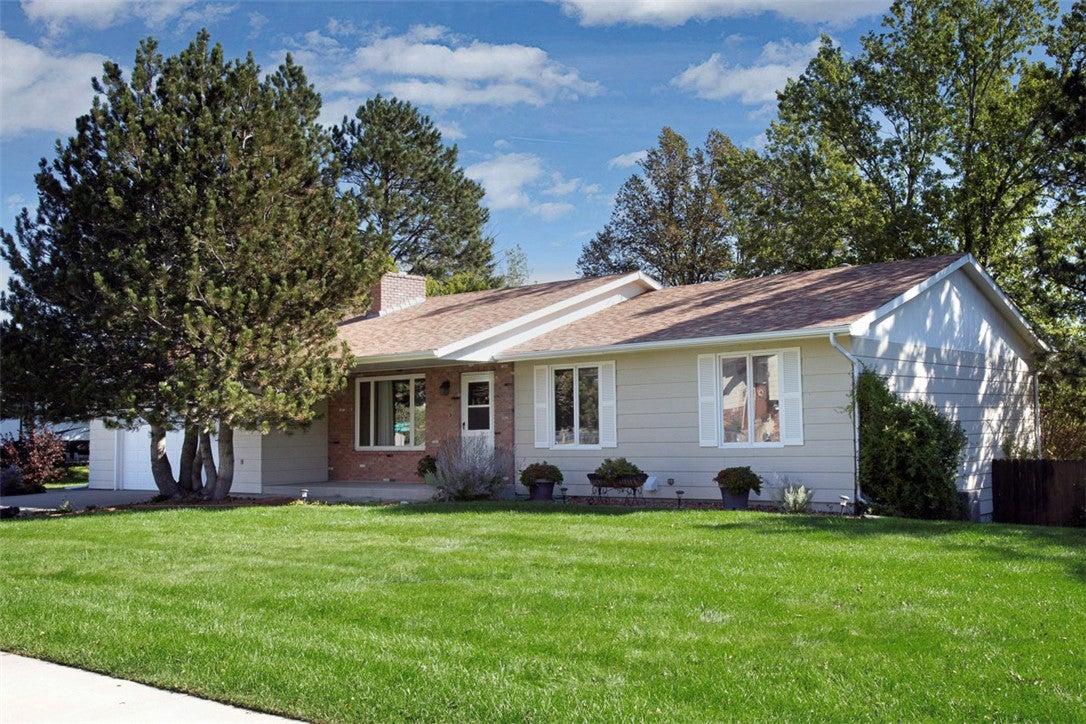 2501 Interlachen Drive — photo