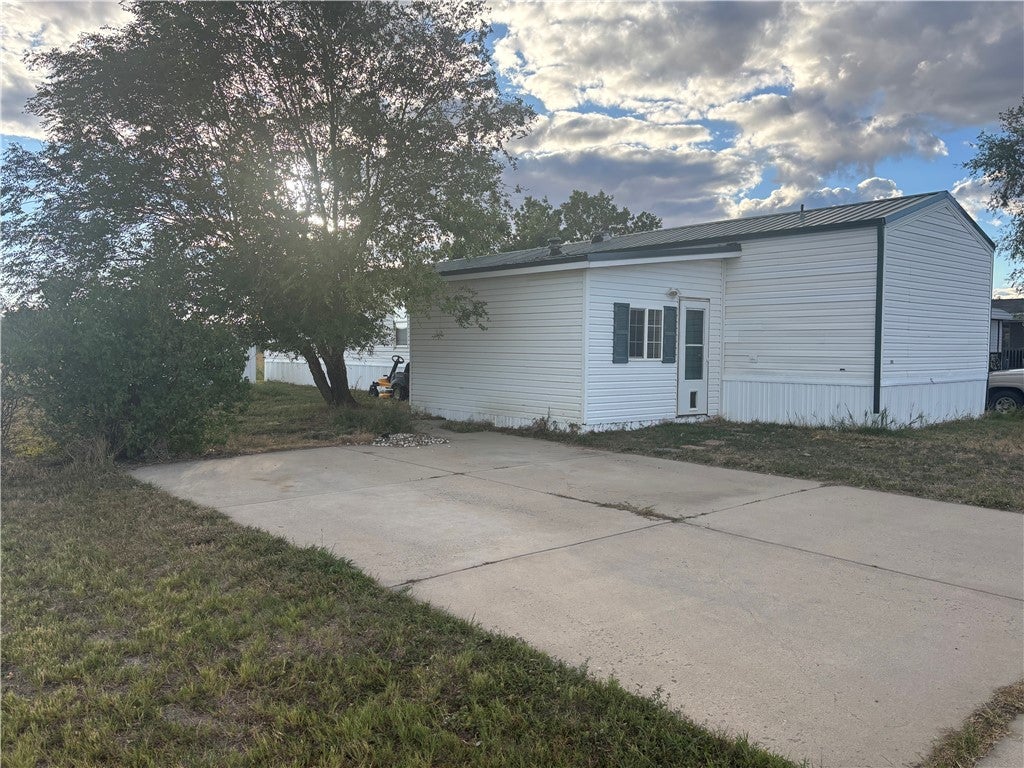 2408 E Maryland Lane — photo