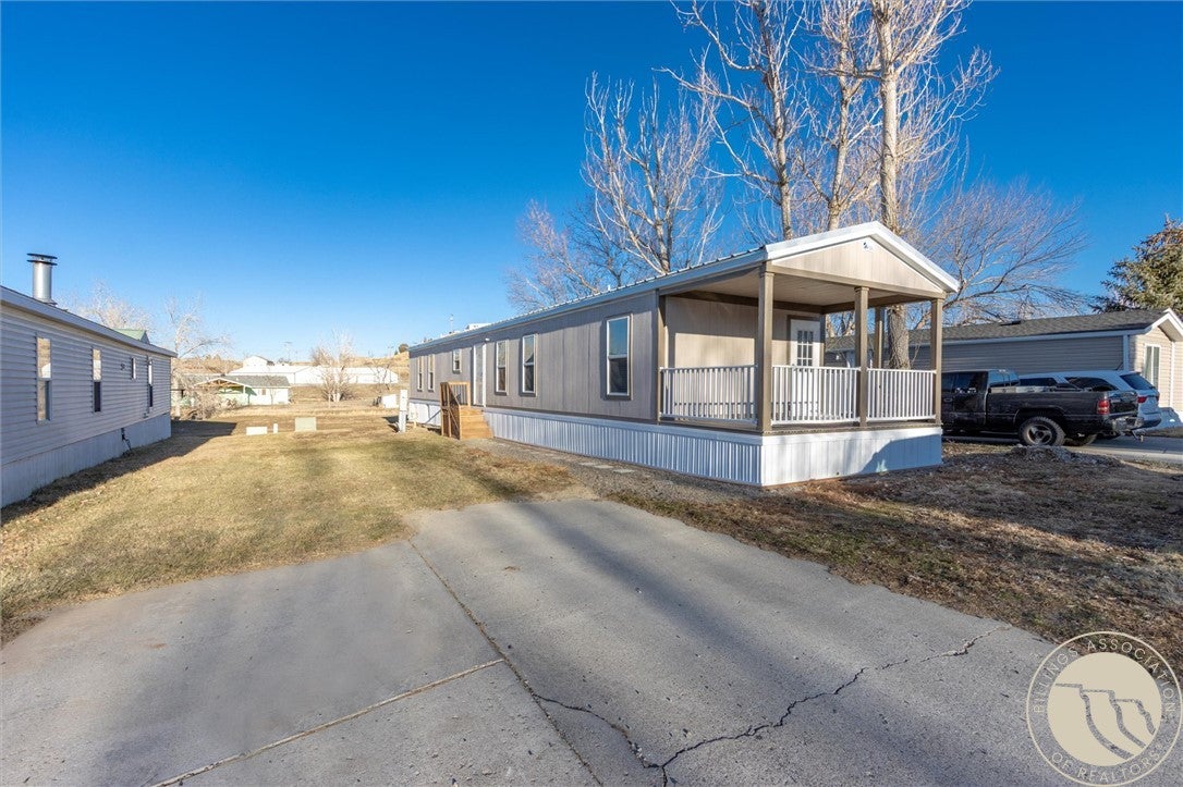 2224 Highway 87 E #99 — photo