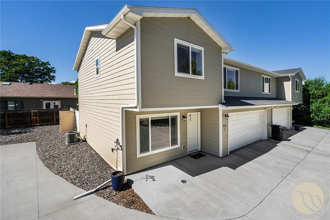912 Midway Lane #1 — photo