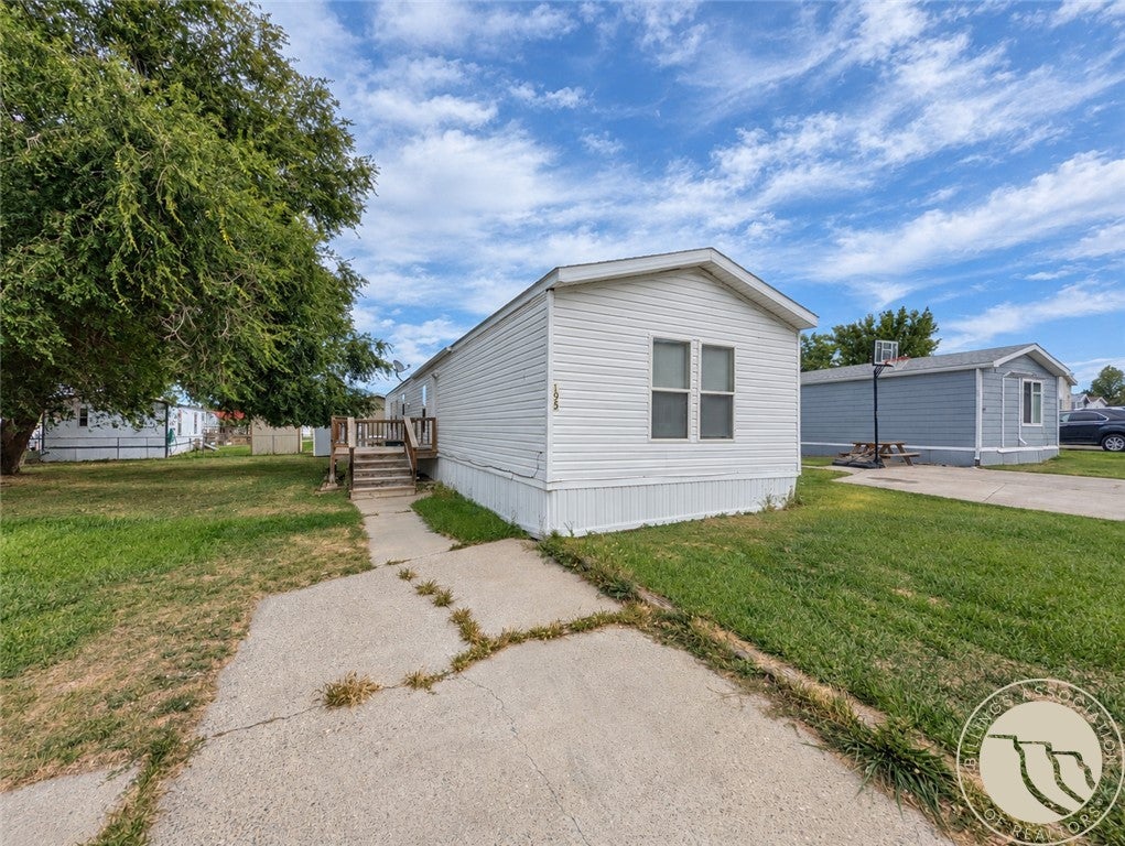 2224 Highway 87 E #195 — photo