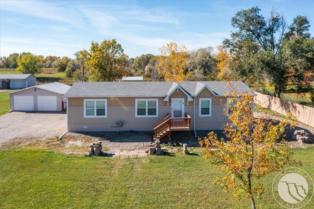 3828 & 3846 Mallard Drive — photo