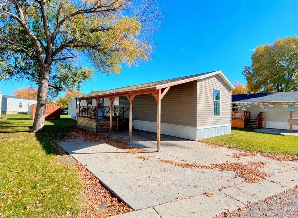 3 Chestnut Drive — photo