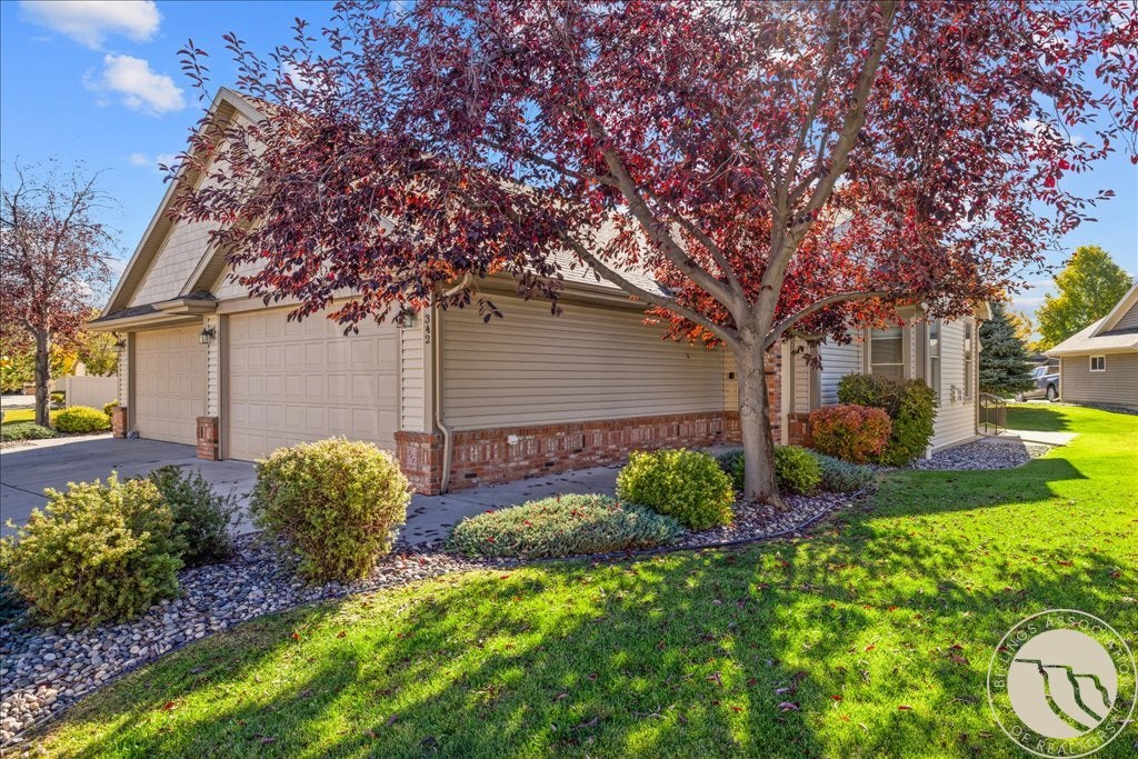 342 Stonegate Circle — photo