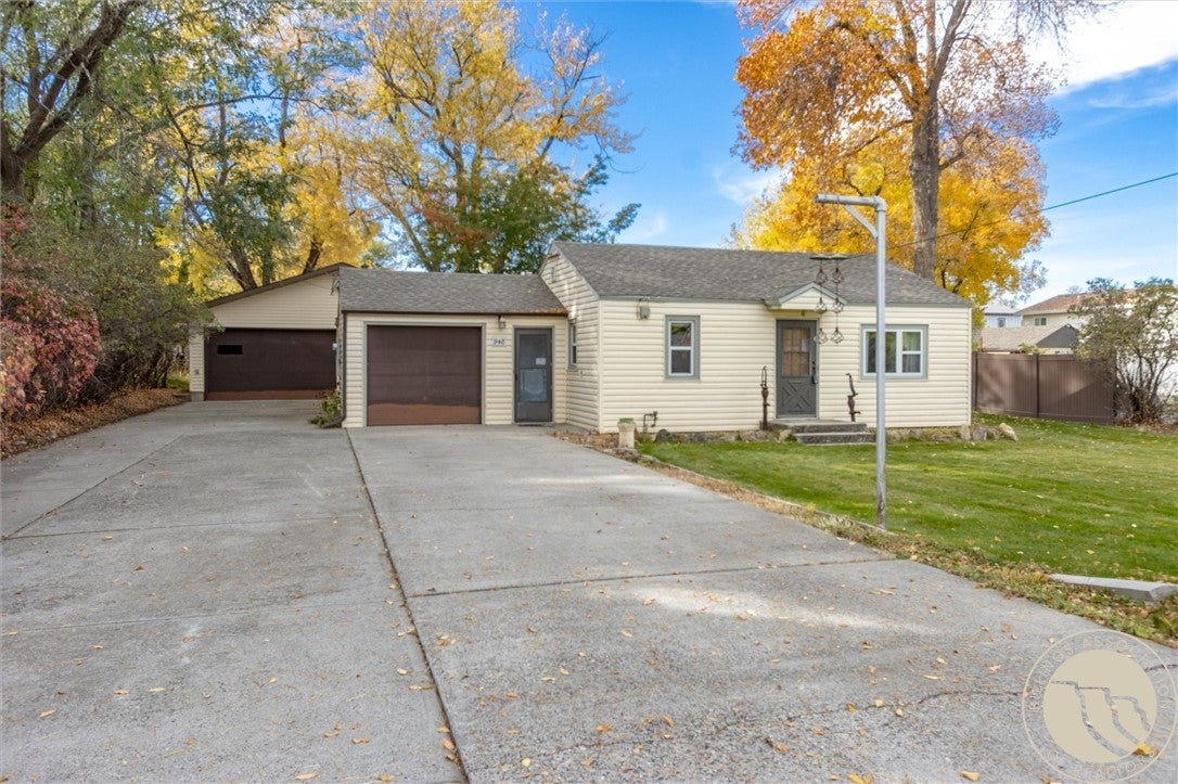 948 Lake Elmo Drive — photo