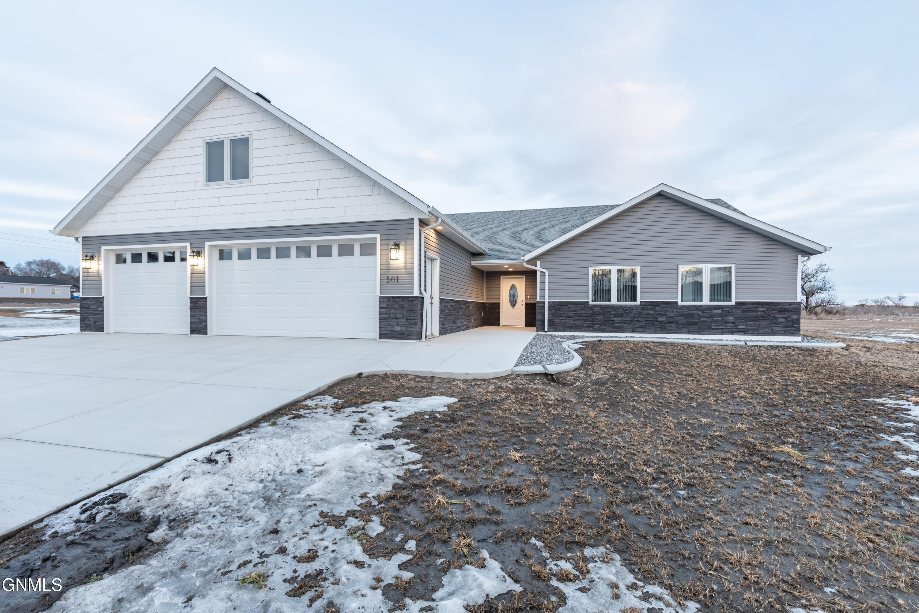 501 Koenig Drive — photo