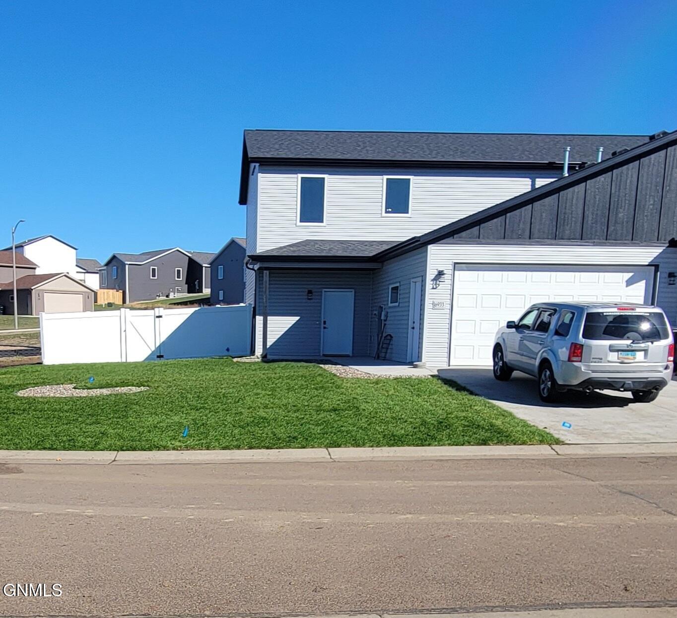 6933 Butler Loop, Lincoln, ND 58504 — photo 2