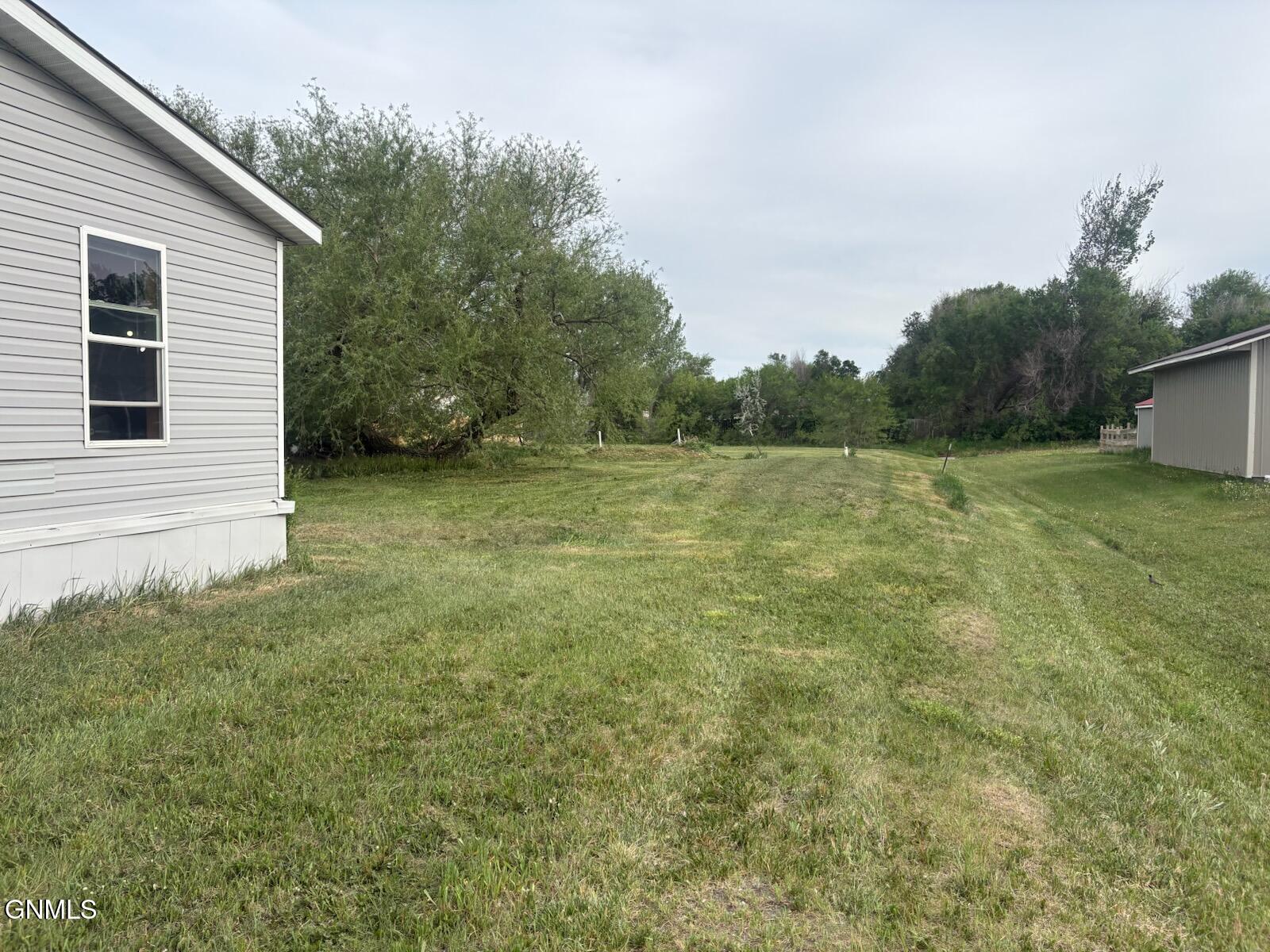 804 35th Street E, Williston, ND 58801 — photo 2