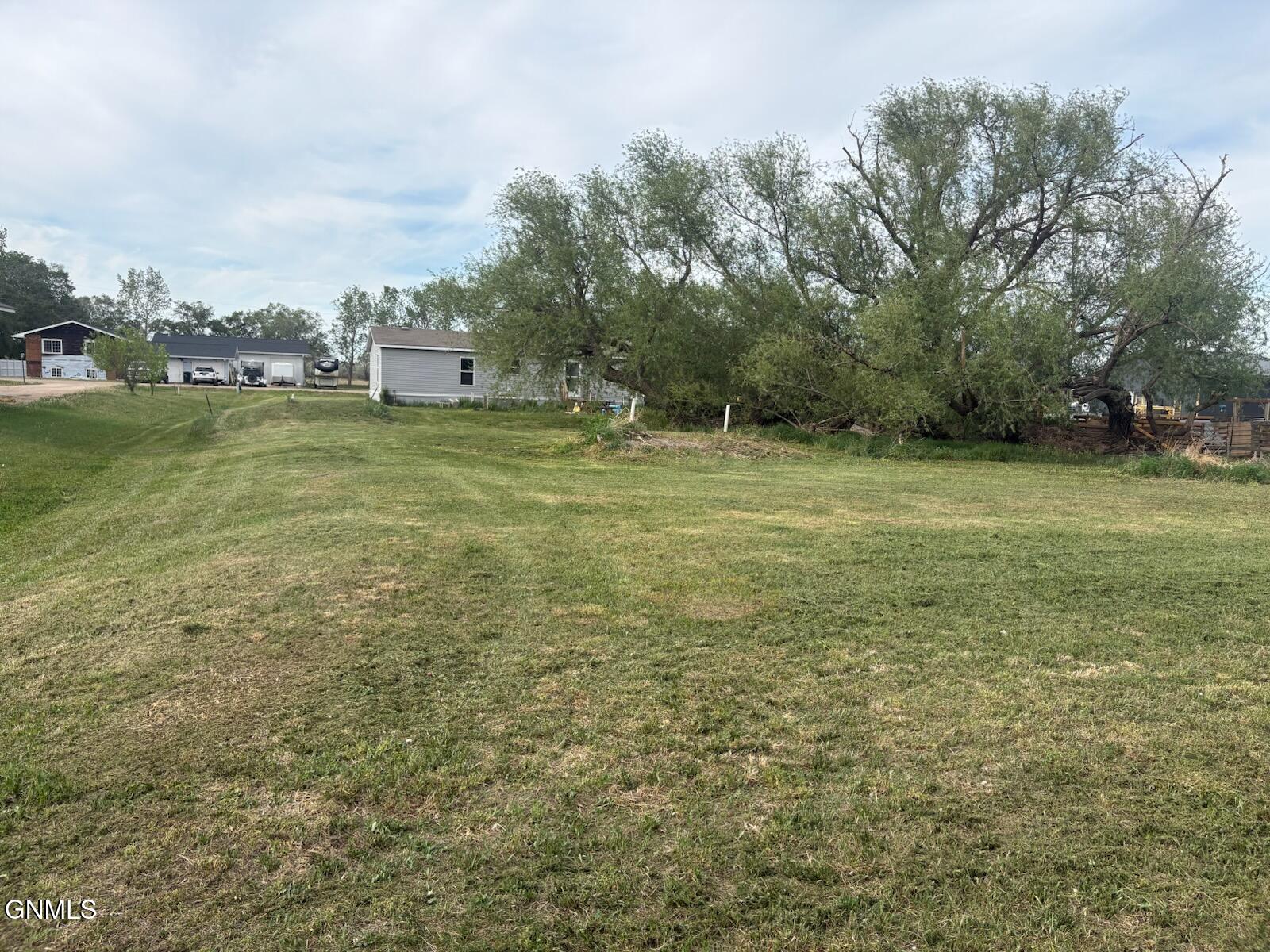 804 35th Street E, Williston, ND 58801 — photo 3