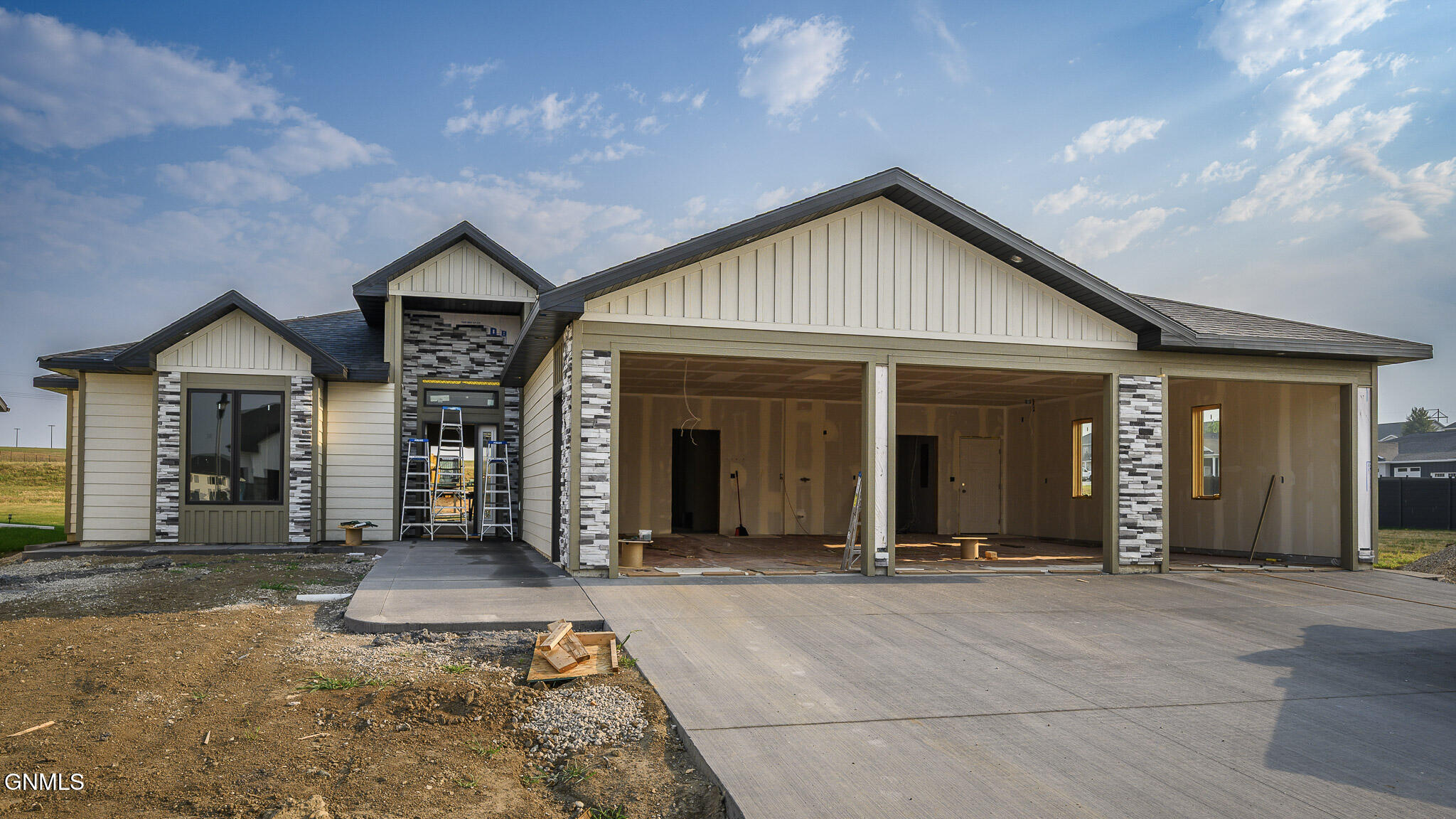 602 Shale Drive — photo